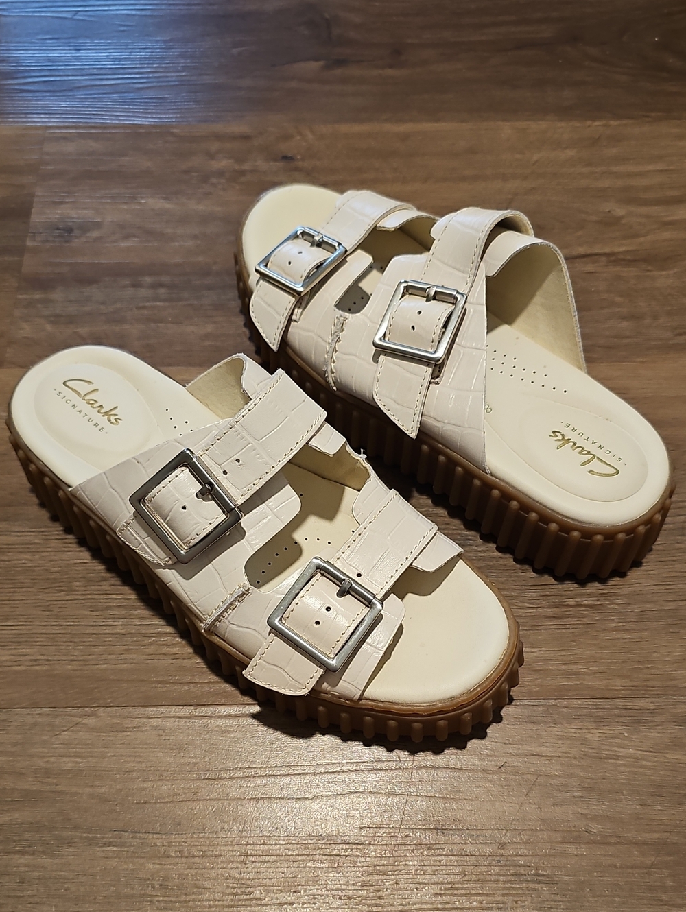 Clarks Cream Sandal with Brown Ribbed Sole - Picture 7 of 13